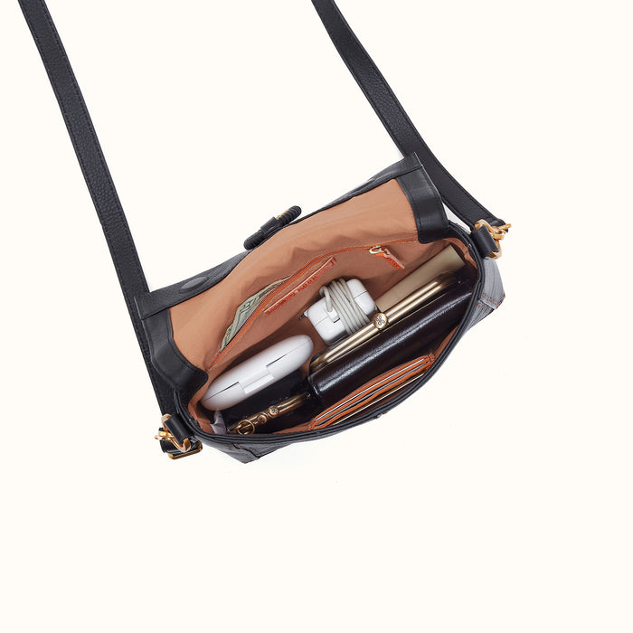 Austin Flap Crossbody In Pebbled Leather - Black