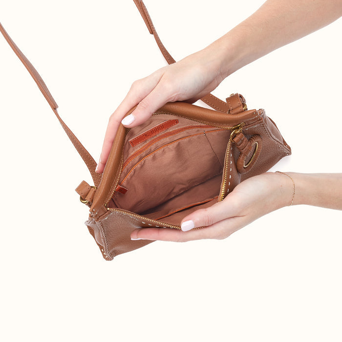 Austin Medium Crossbody in Pebbled Leather - Warm Honey