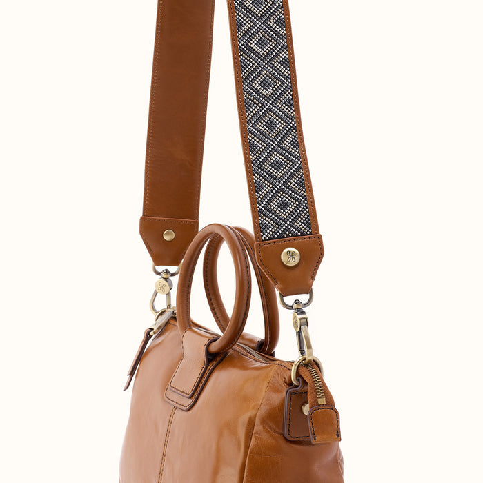 Beaded Guitar Strap In Polished Leather - Truffle
