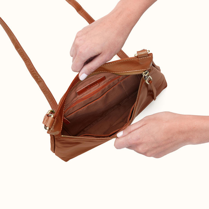 Cambel Crossbody In Polished Leather - Truffle