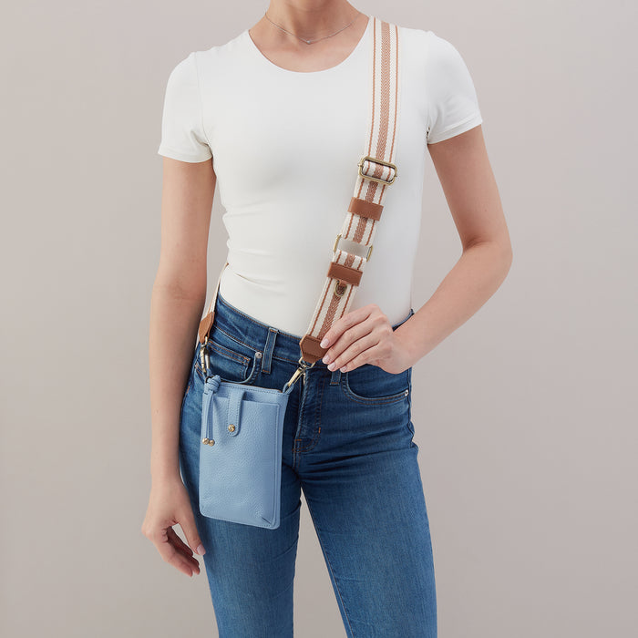 Cass Phone Crossbody In Pebbled Leather - Seabreeze