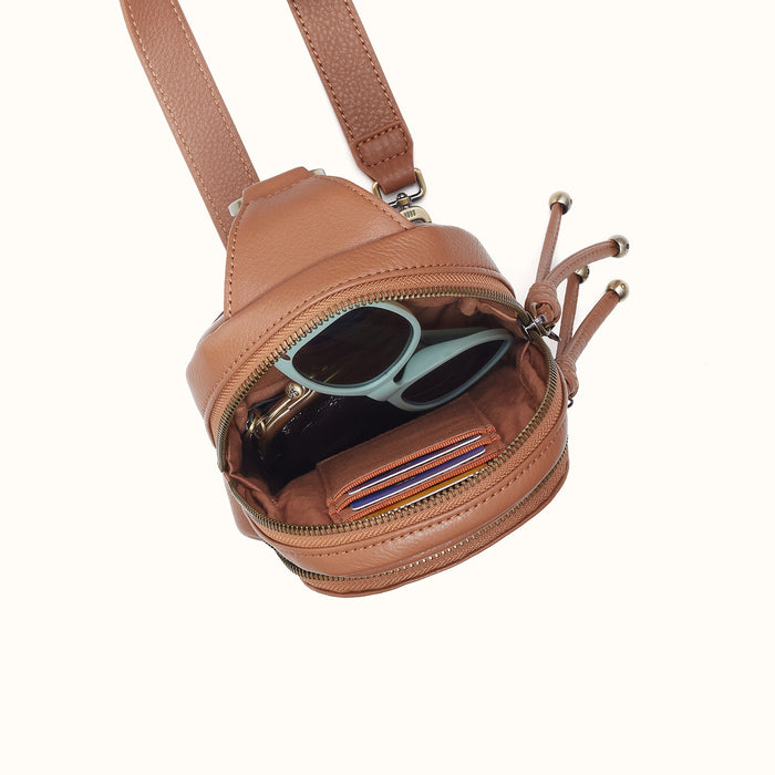 Cass Small Sling In Pebbled Leather - Brown Sugar