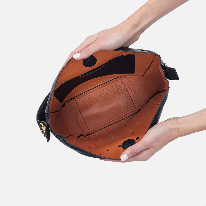 Catalina Hobo In Smooth Leather - Navy