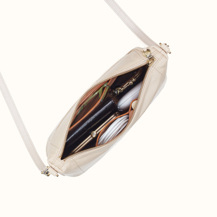 Darcy Carry-All Crossbody In Polished Leather - Pale Flax