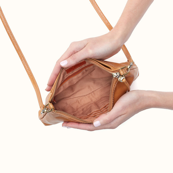 Darcy Crossbody In Polished Leather - Natural
