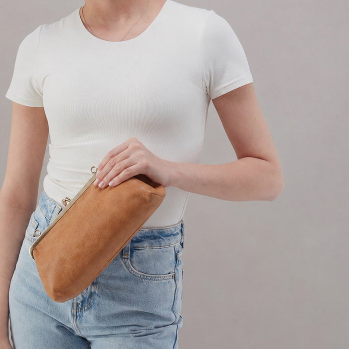 Della Frame Small Shoulder Bag In Buffed Leather - Whiskey