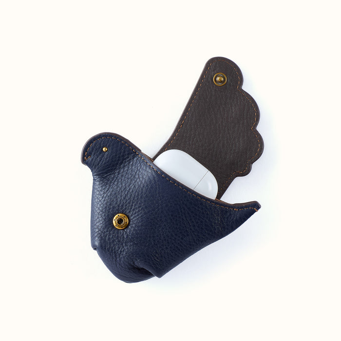 Dove Clip Pouch In Pebbled Leather