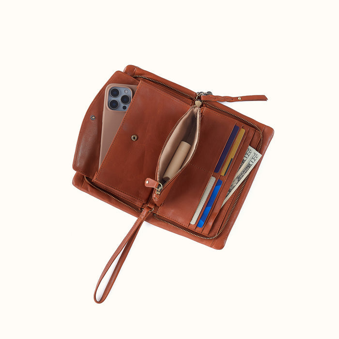 Evolve Wristlet In Washed Leather