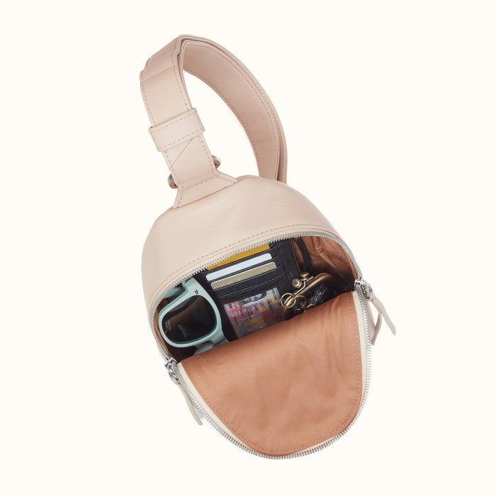 Fern Sling In Pebbled Leather - Stonewash