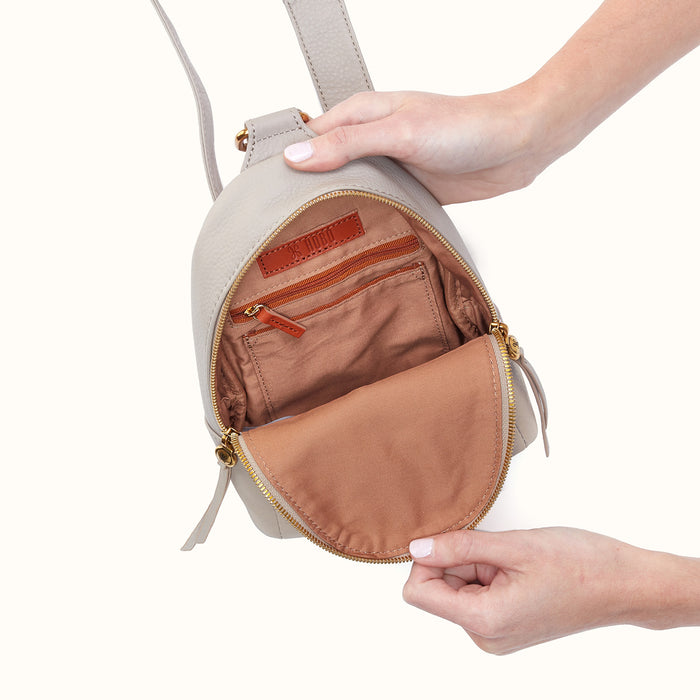 Fern Sling in Pebbled Leather - Taupe