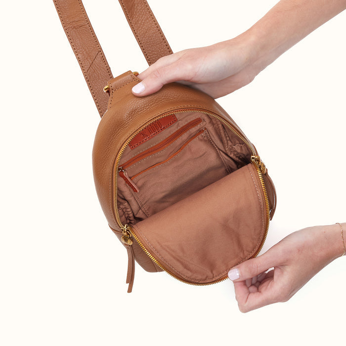 Fern Sling in Pebbled Leather - Warm Honey