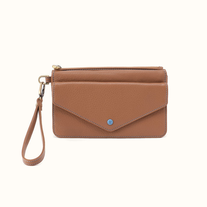 Goldie Wristlet In Pebbled Leather - Brown Sugar- FOL