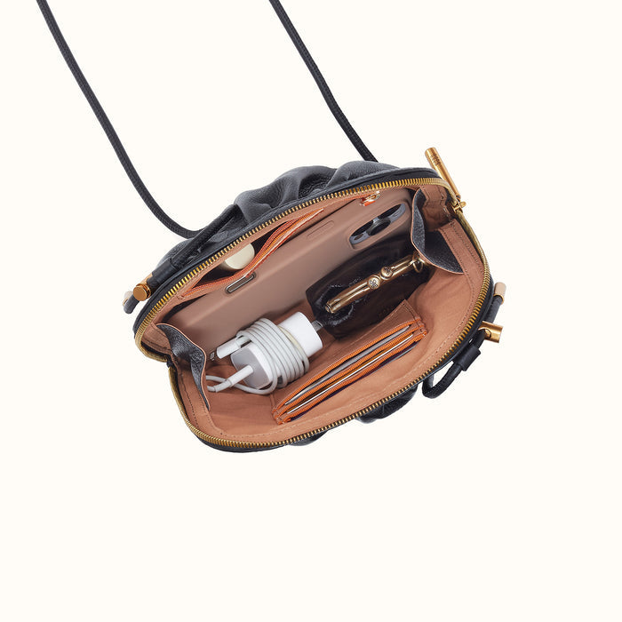 Isabelle Crossbody In Pebbled Leather - Black