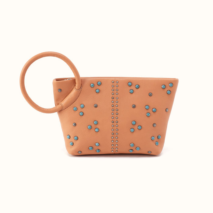 Maggie Clutch In Smooth Leather - Doe- FOL