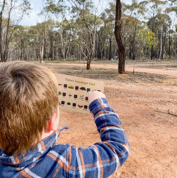 Nature Scavenger Hunt / Park Scavenger Hunt/Chalk board