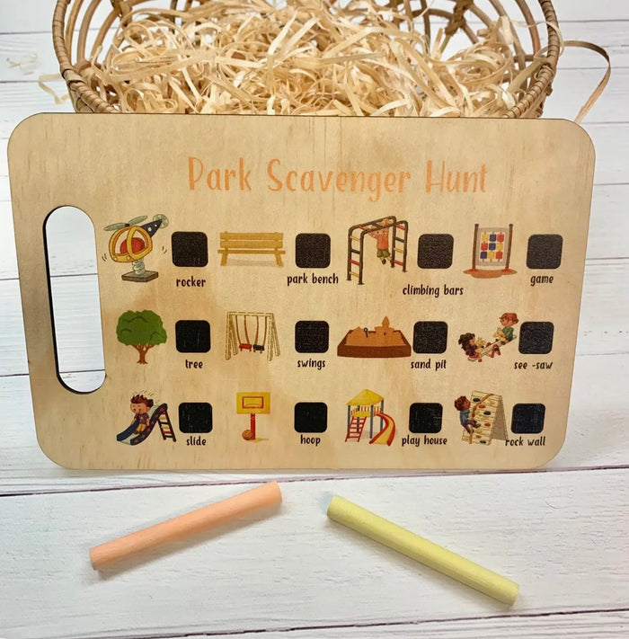 Nature Scavenger Hunt / Park Scavenger Hunt/Chalk board