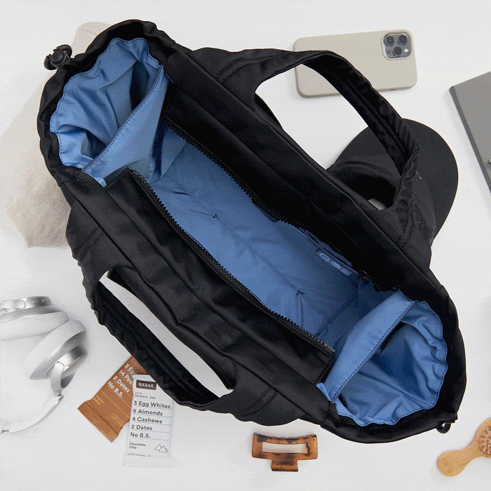 PLACES TO GO Tote in caRefiber recycled nylon - Jet