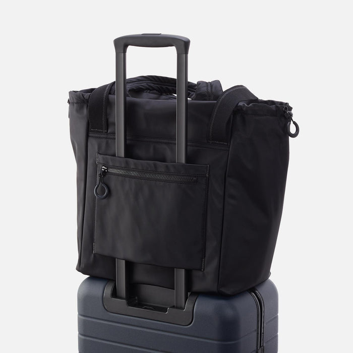 PLACES TO GO Tote in CaRefiber recycled nylon - Teal
