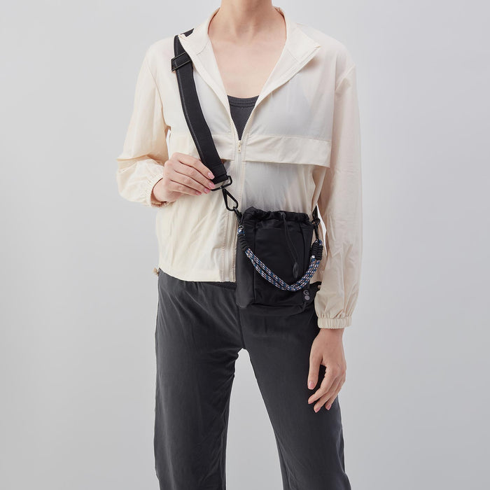 QUICK CINCH CROSSBODY in CaRefiber recycled nylon - Jet