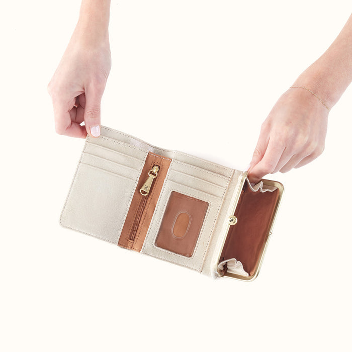 Robin Compact Wallet in Metallic Leather - Sand Shimmer