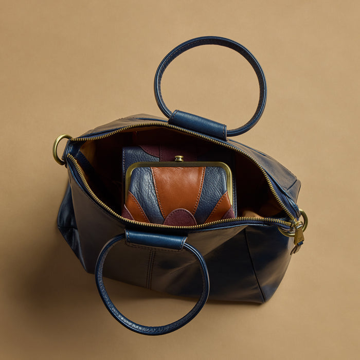 Robin Compact Wallet In Pebbled Leather - Ink Navy