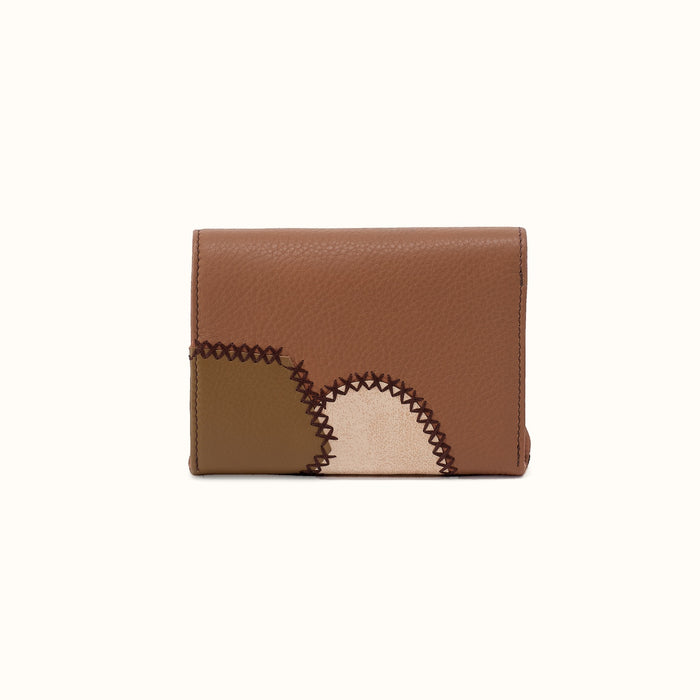 Robin Compact Wallet In Pebbled Leather - Timber Brown