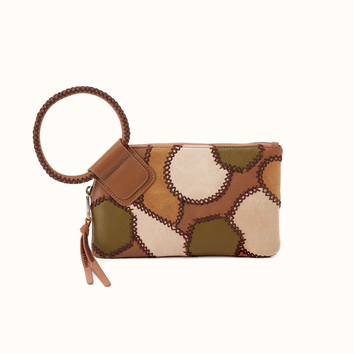 Sable Wristlet In Pebbled Leather - Timber Brown- FOL