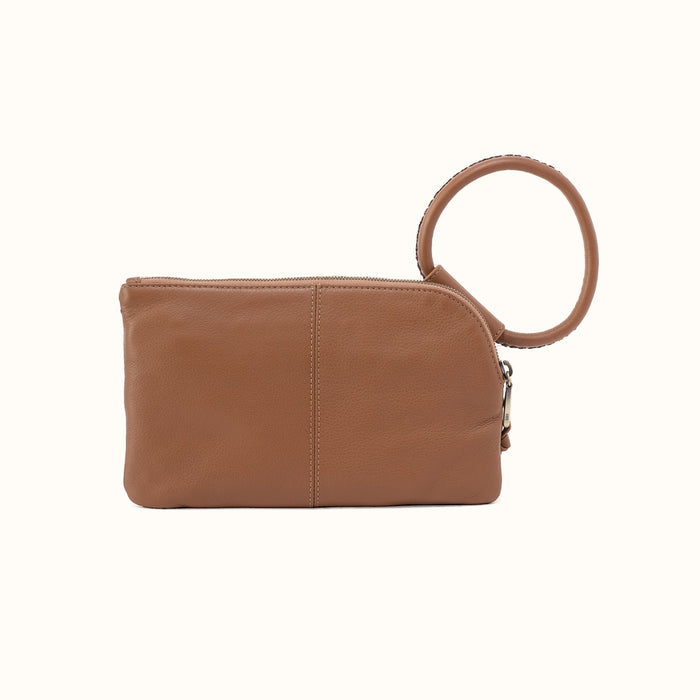 Sable Wristlet In Pebbled Leather - Timber Brown