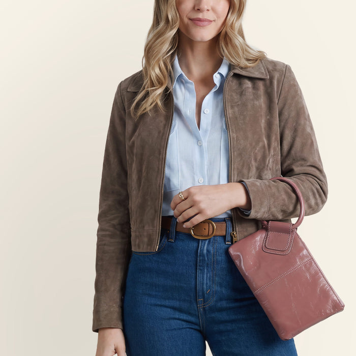Sable Wristlet In Polished Leather - Rosewood