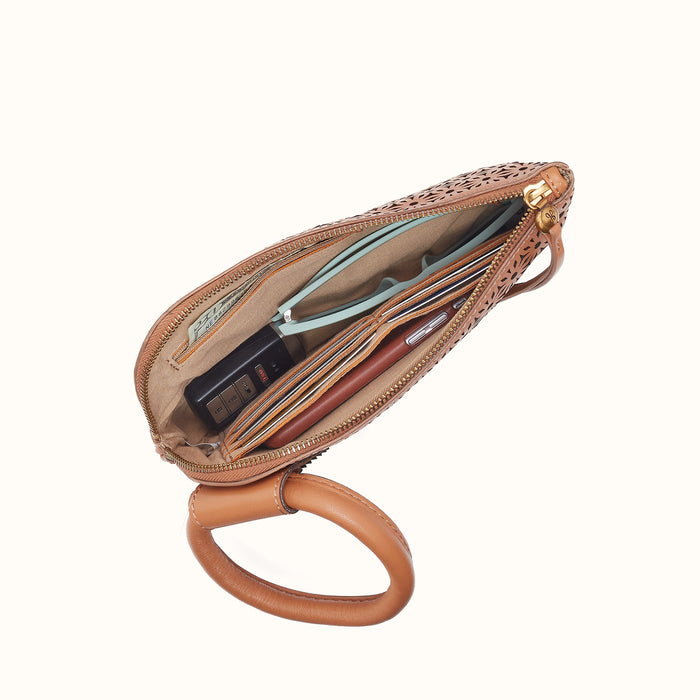 Sable Wristlet in Sun-Perf Leather - Canyon Petal