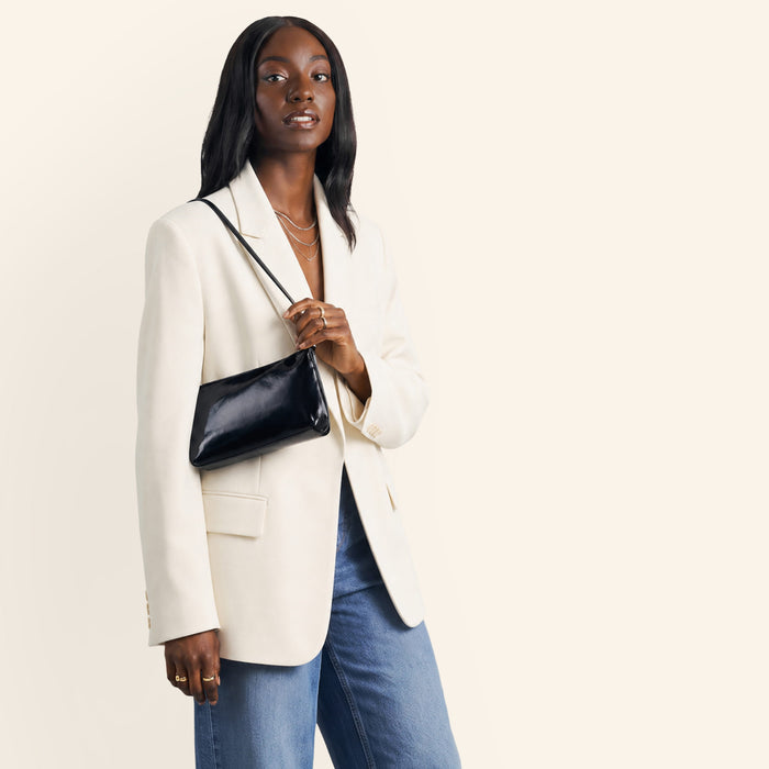 Scottie Slim Shoulder In Polished Leather - Black