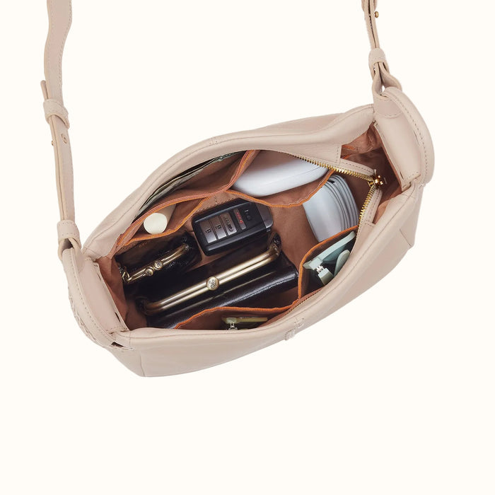 Sheila Crossbody With Charm In Pebbled Leather - Stonewash