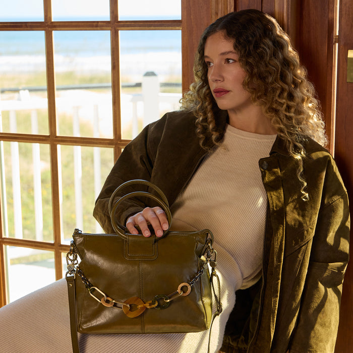 Sheila Medium Satchel In Polished Leather - Olive Veil