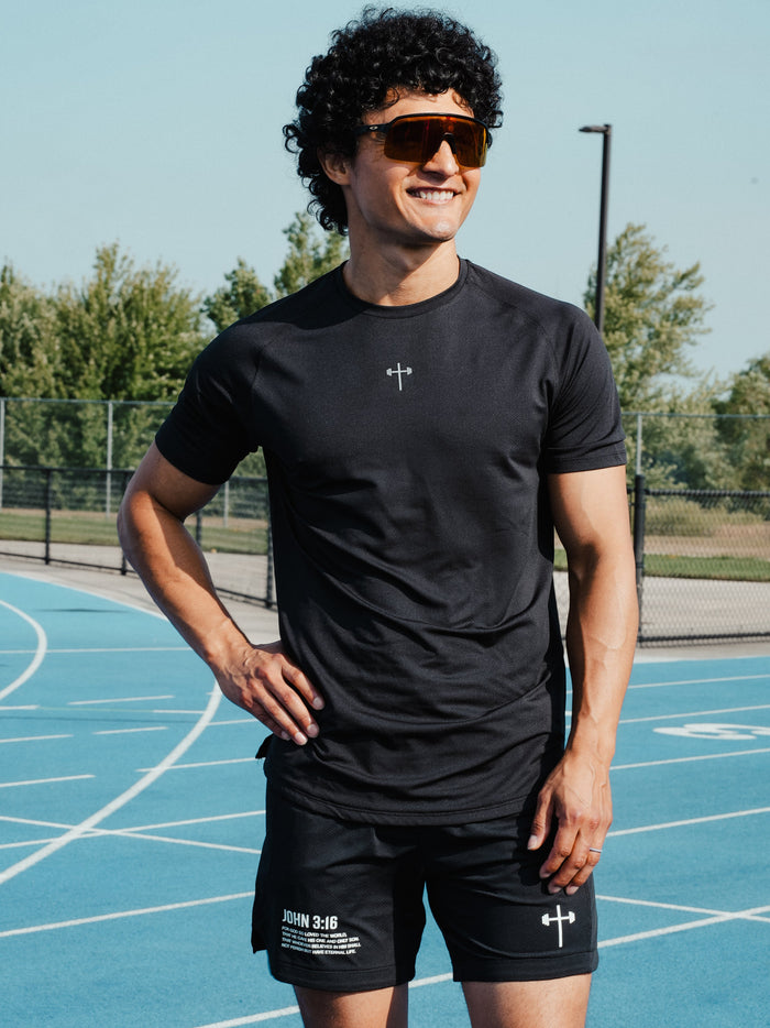 Signature Tee - HolStrength
