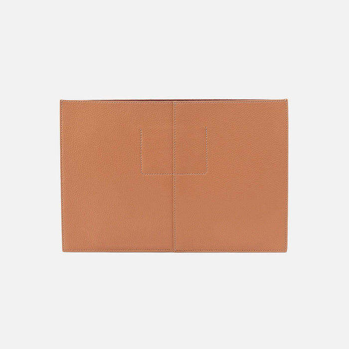 Vida Laptop Sleeve In Micro Pebbled Leather - Biscuit