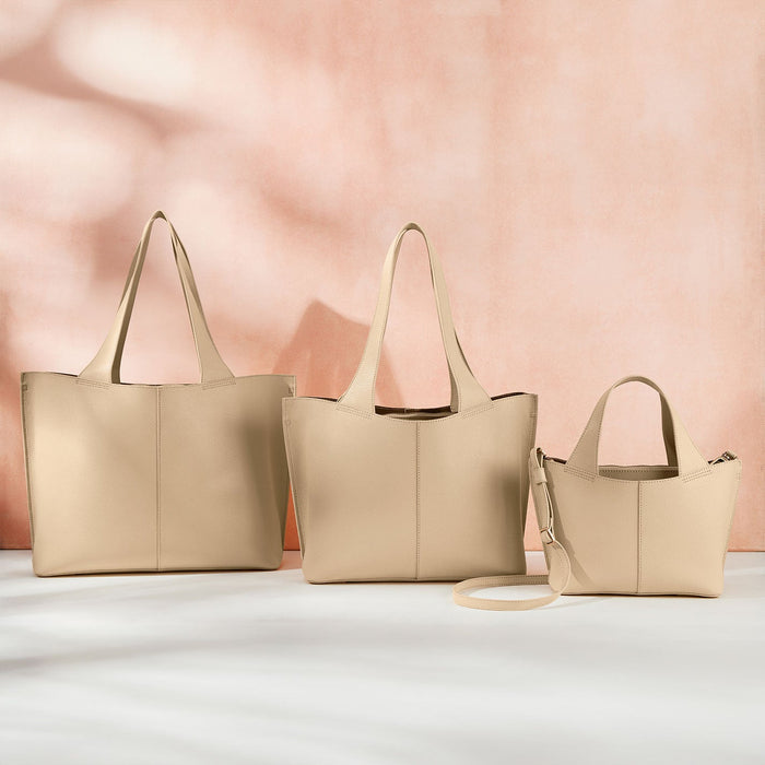 Vida Tote in Micro Pebbled Leather - Almond