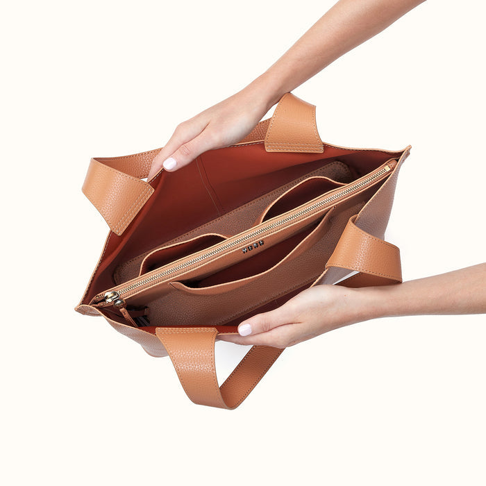 Vida Tote In Micro Pebbled Leather - Biscuit
